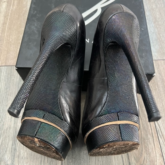 Brian Atwood B Fontaine High Heel Pump - Black / Lizard - size 8 - Picture 5 of 12